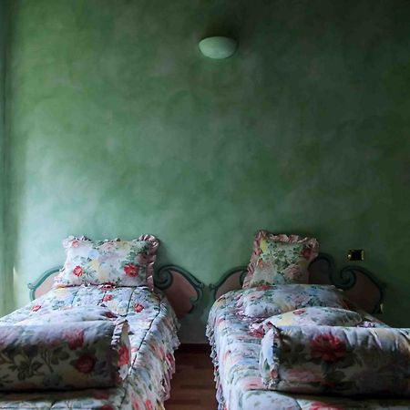 Cascina Cologna Bed & Breakfast Galbiate Exterior foto